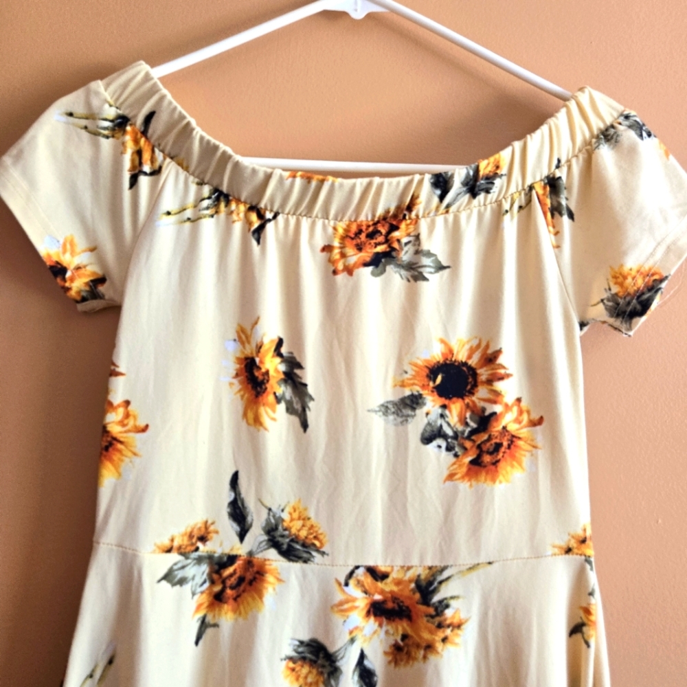 Charlotte Russe Off-shoulder Sunflower Dress, M - Picture 2 of 7